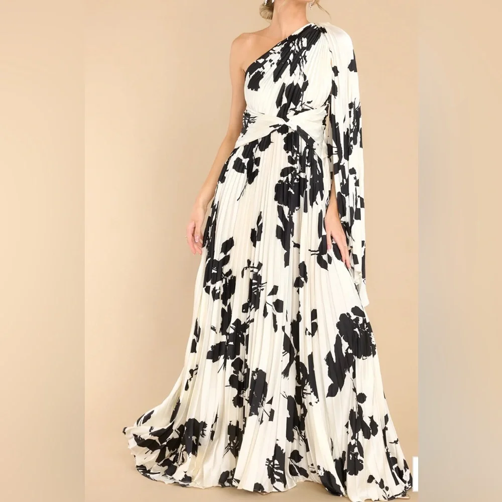 LUXXEL Reddress boutique OH YES I CAN IVORY AND BLACK MAXI DRESS - Picture 4 of 7
